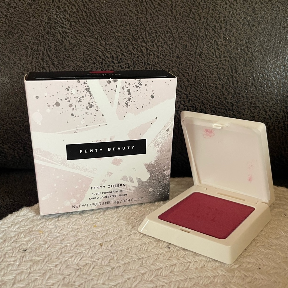 Fenty Beauty Fenty Cheeks Suede Powder Blush 04 Summertime Wine NIB